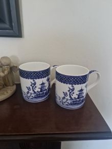 mugs