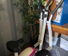 Elliptical trainer