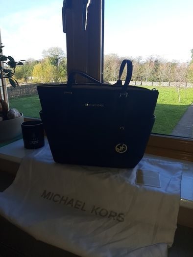 Michael Kors hand bag