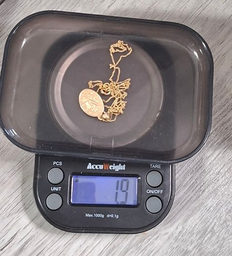 9ct Yellow Gold Miraculous Medal Pendant necklace