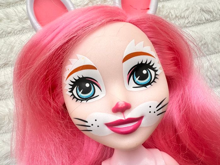 Enchantimals Huggable Cuties Bree Bunny Doll  Figure Large Approx. 31 cm. Used Please see photos