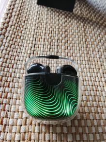 Earphones and Streambuds