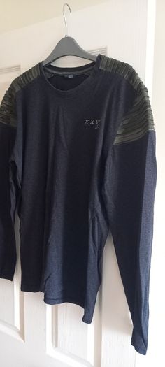 Mens long sleeve t-shirt