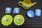 Peppa pig teapot and cups set