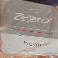 Zatano  fleece baby booties (796)