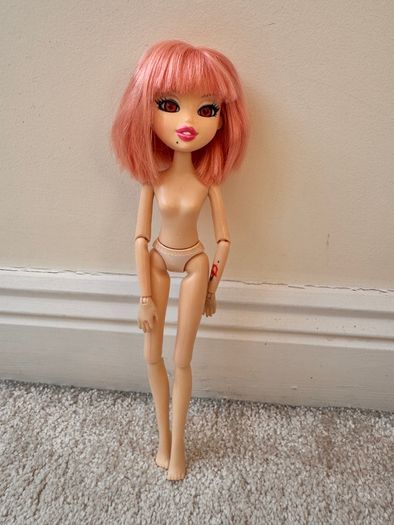Bratzillaz Magic Night Out Jade JAdore Used Knees a bit loose Please see photos