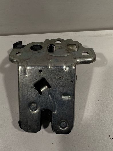 2011 Audi A3 Fl 5 Door Hatchback Boot / Tailgate Lock 8r0827505a A1l1b515g