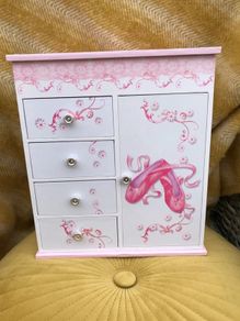Mele and Co Liliana Musical Ballerina Jewellery Box RRP 110