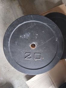 2 x 20kg weight plates