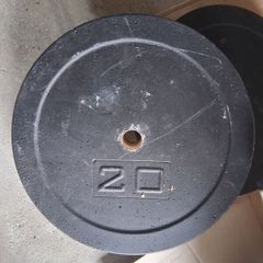 2 x 20kg weight plates