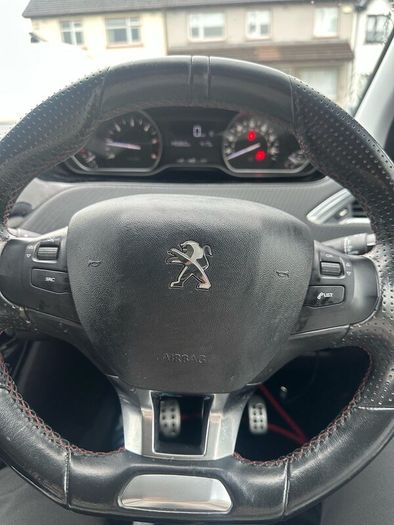 Peugeot 208 GT Line