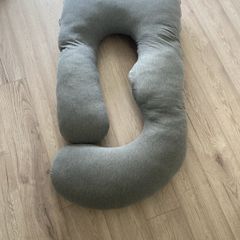 pregnancy pillow
