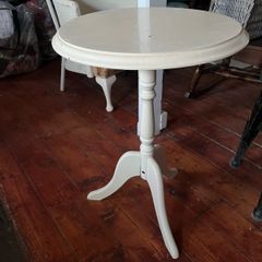 Round Occasional table