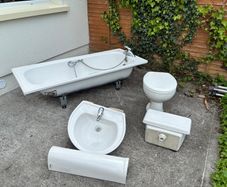Bathroom suite