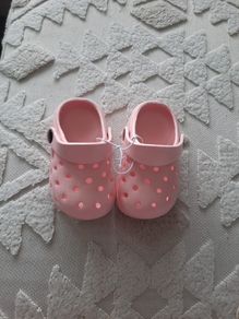 New pink toddler shoes