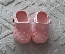 New pink toddler shoes