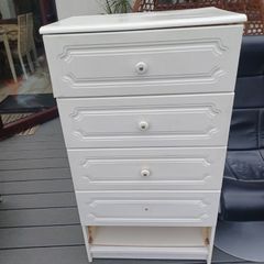White Chest Of Drawers
