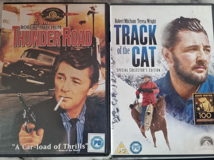 Robert Mitchum x 2