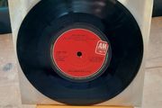 Gallagher &amp; Lyle - Breakaway - 7" Vinyl
