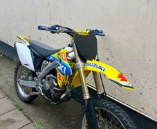 Pit bike