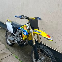Pit bike