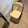 folding chairs Image 3