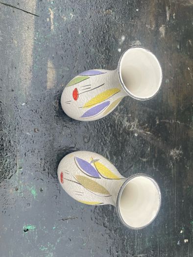 A beautiful matching pair on BAY keramic vases c1960