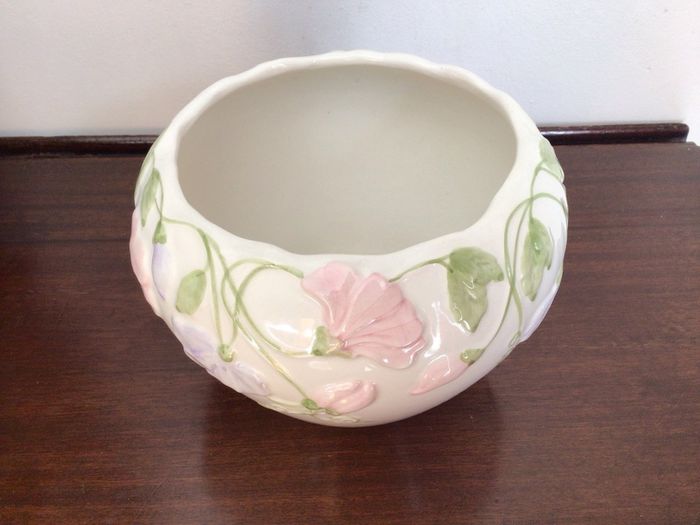 Medium sized Floral plant pot