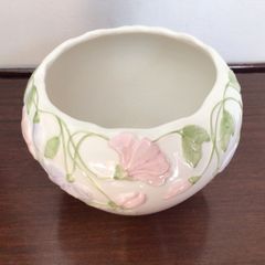 Medium sized Floral plant pot