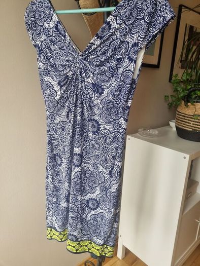 Dress size 10/12
