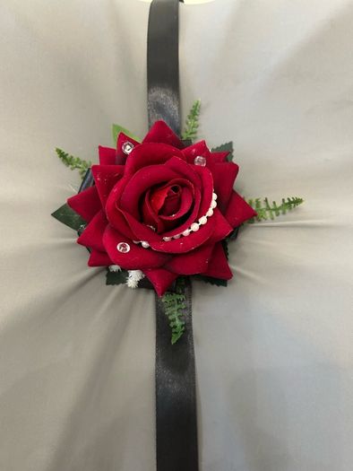 corsage