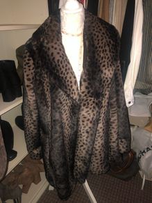 faux fur coat size L