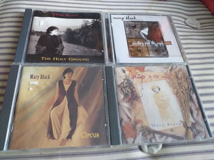Mary Black Pack.