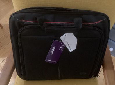 Targus Classic 39.6cm Laptop carry case.