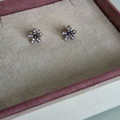 Pandora dazzling daysi flower earrings in great condition fully hallmarked