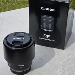 Canon RF 85mm f/2.0 Macro IS STM