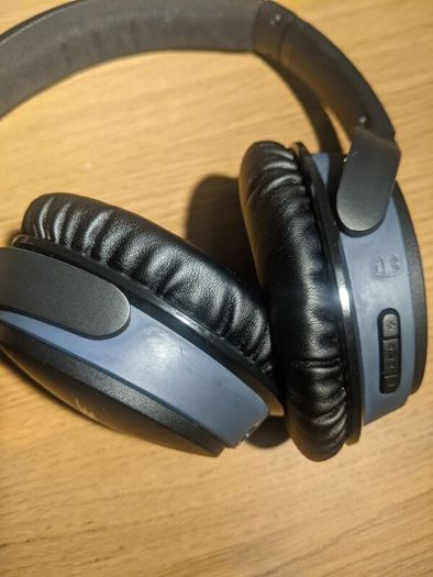 Bose SoundLink Around-Ear Wireless Headphones II Black