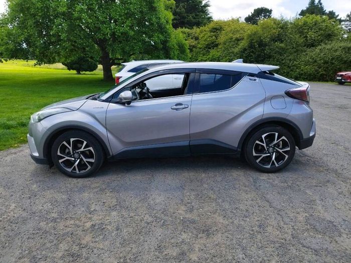 2017 Toyota C-hr 1.8 Hybrid Sol  Top Spec