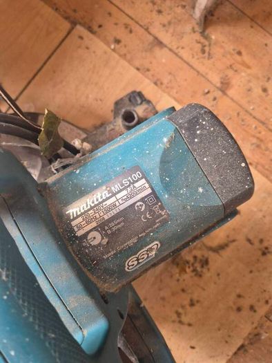 Makita Mls100 Miter Saw (for Parts - Broken)