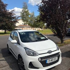 White Hyundai i10 - low owners - freshly serviced