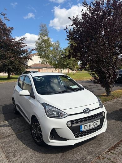 White Hyundai i10 - low owners - freshly serviced