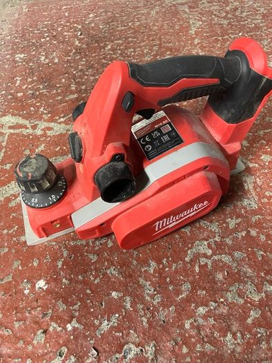 Milwaukee M18 BP Planer