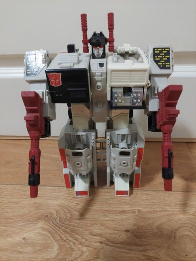 Transformer G1  Metroplex
