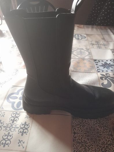 ladies black boots