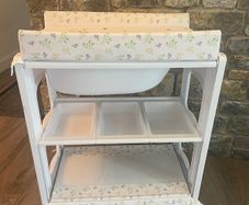 babylo baby changing table and bath with storage