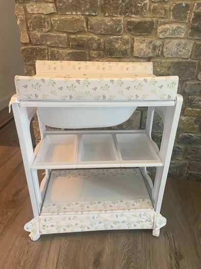 babylo baby changing table and bath with storage