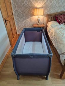 travel cot