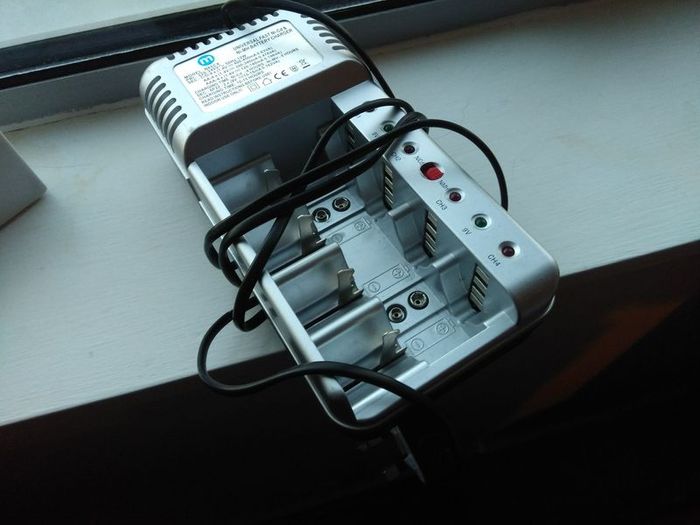 Universal battery charger