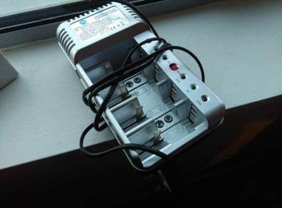 Universal battery charger