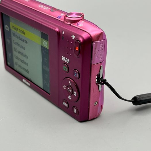 Nikon Coolpix S3600 20.1MP Digital Camera Pink - Full Kit